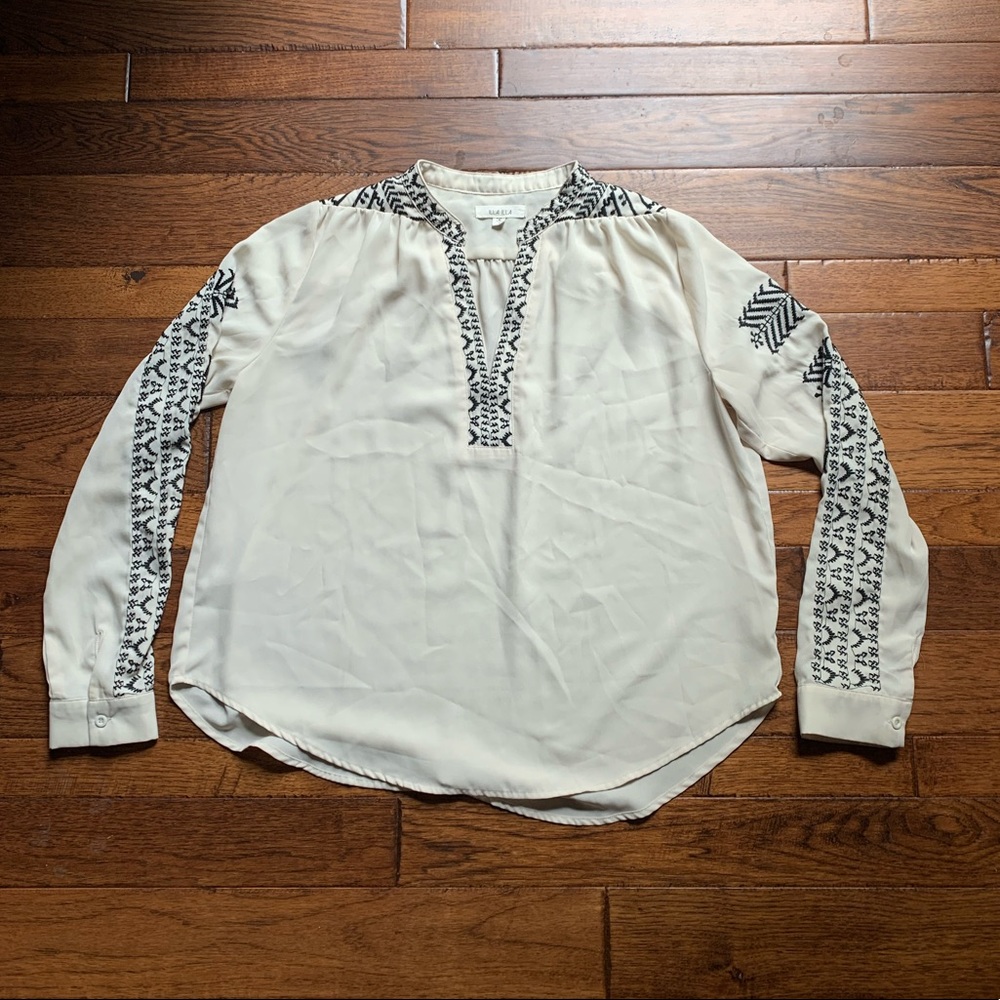 Illa Illa White & Black Blouse Size Medium
